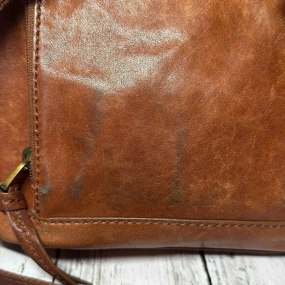 Fossil Carson Crossbody Purse Leather Saddle Bag Turnlock Tan Backpack Key - Picture 7 of 13